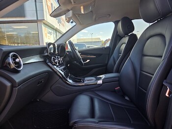 Used Mercedes-Benz GLC 2019 for sale - 78370593: Photo