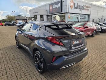 Used Toyota C-HR 2022 for sale - 79868710: Photo