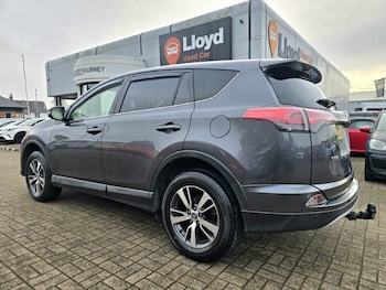 Used Toyota RAV4 2017 for sale - 76980964: Photo