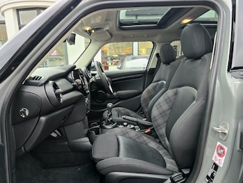 Used MINI Hatch 2017 for sale - 77336057: Photo