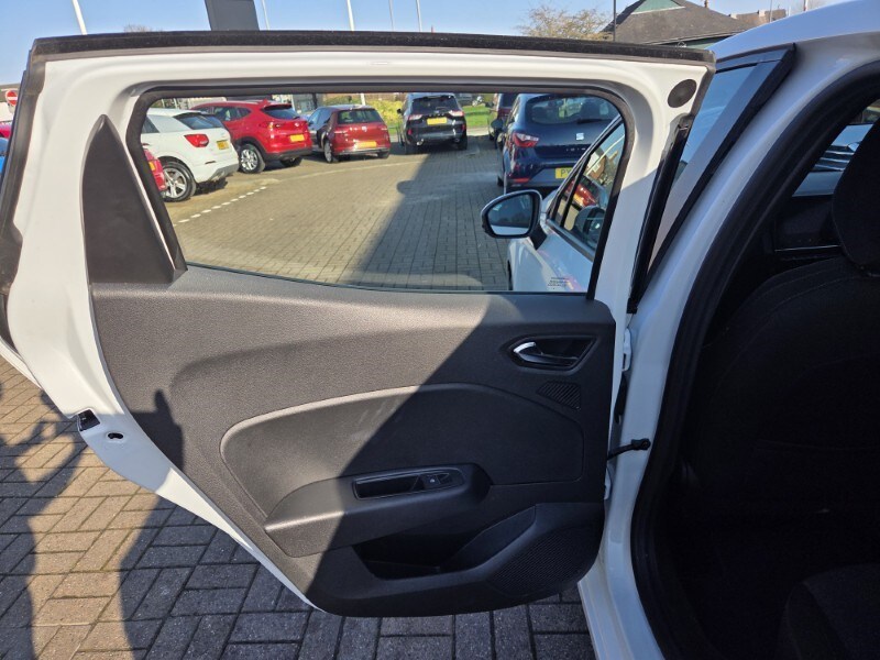 Used Renault Clio 2021 for sale - 77758763: Photo 19