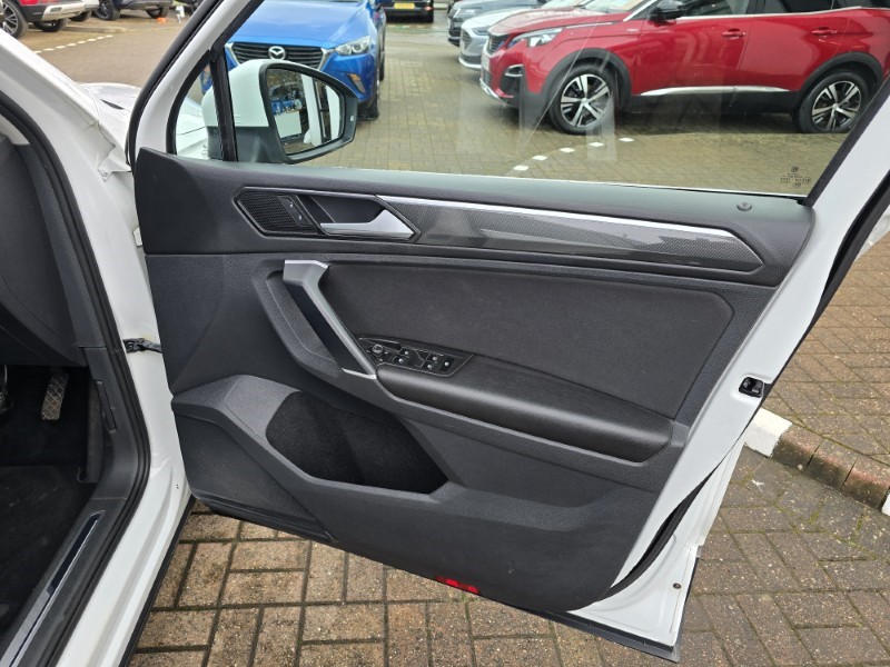 Used Volkswagen Tiguan 2017 for sale - 77207085: Photo 30