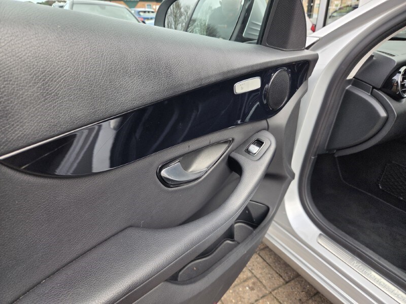 Used Mercedes-Benz C Class 2019 for sale - 77830052: Photo 23