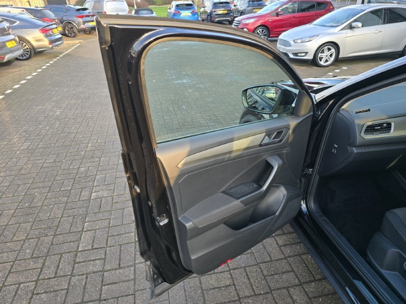 Used Volkswagen T-Roc 2020 for sale - 77459846: Photo 25