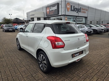 Used Suzuki Swift 2020 for sale - 79433670: Photo