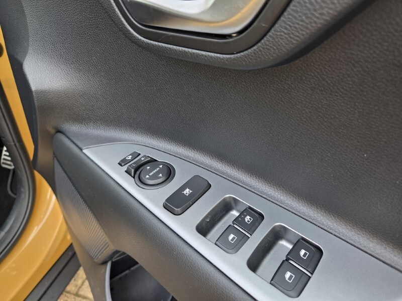 Used Kia Stonic 2024 for sale - 77975602: Photo 19