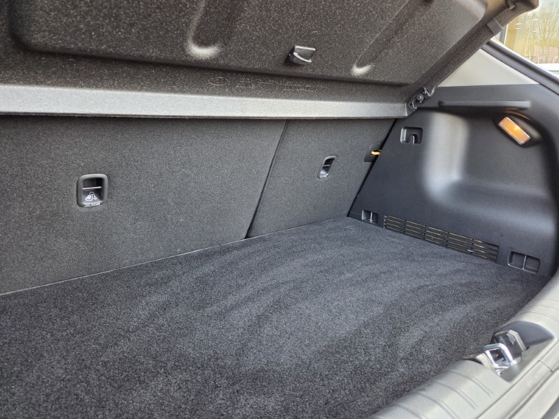 Used Kia Stonic 2024 for sale - 77975602: Photo 36