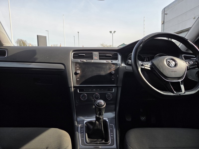 Used Volkswagen Golf 2017 for sale - 77975611: Photo 10