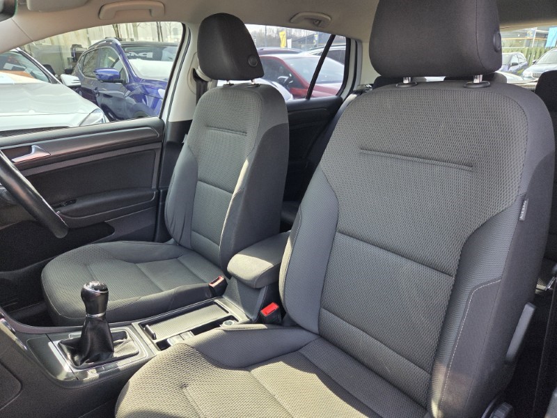 Used Volkswagen Golf 2017 for sale - 77975611: Photo 18