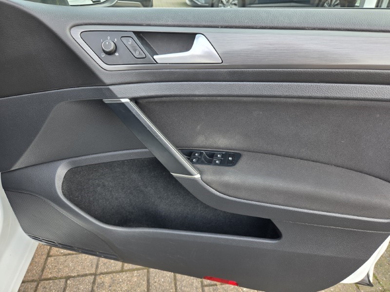 Used Volkswagen Golf 2017 for sale - 77975611: Photo 19