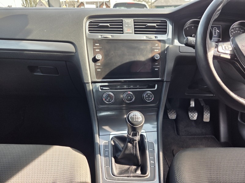 Used Volkswagen Golf 2017 for sale - 77975611: Photo 20