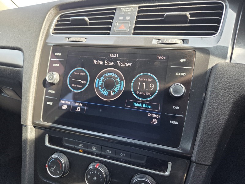 Used Volkswagen Golf 2017 for sale - 77975611: Photo 29