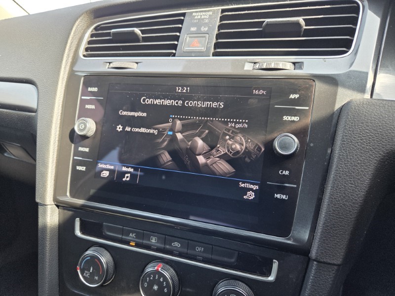 Used Volkswagen Golf 2017 for sale - 77975611: Photo 30