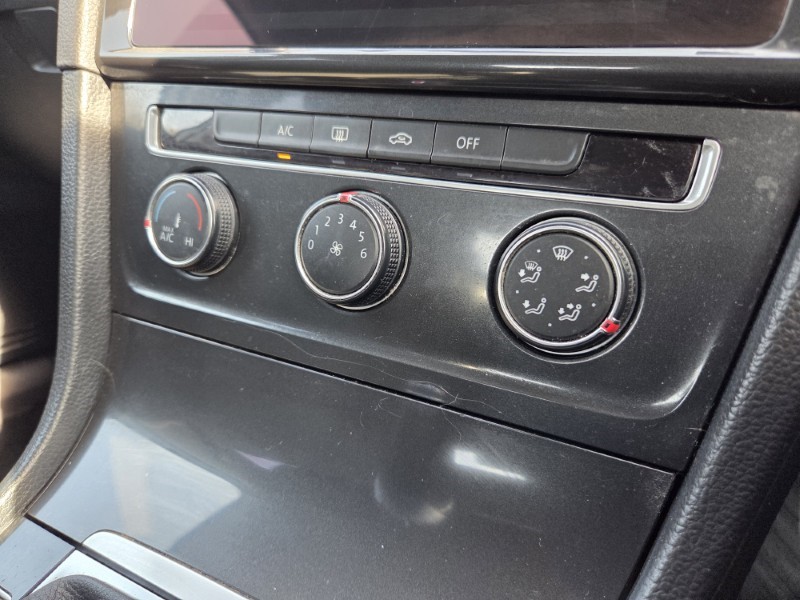 Used Volkswagen Golf 2017 for sale - 77975611: Photo 31