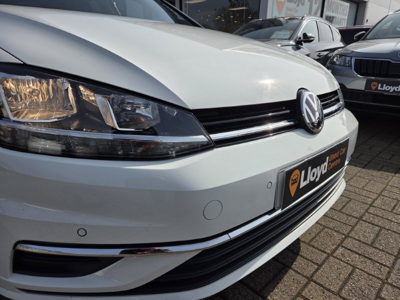 Used Volkswagen Golf 2017 for sale - 77975611: Photo 40