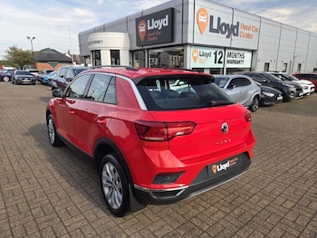 Used Volkswagen T-Roc 2019 for sale - 79512329: Photo