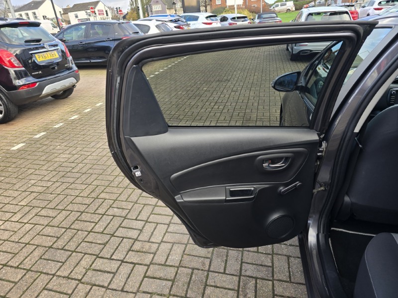 Used Toyota Yaris 2020 for sale - 77063488: Photo 22