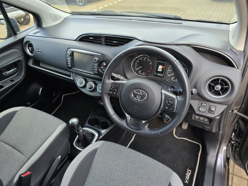 Used Toyota Yaris 2020 for sale - 77063488: Photo 29