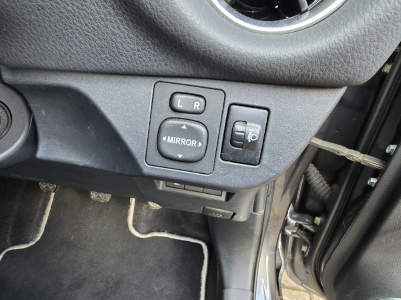 Used Toyota Yaris 2020 for sale - 77063488: Photo 35