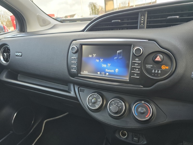 Used Toyota Yaris 2020 for sale - 77063488: Photo 38