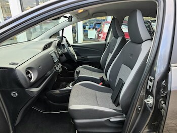 Used Toyota Yaris 2020 for sale - 77063488: Photo