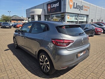Used Renault Clio 2023 for sale - 79007839: Photo