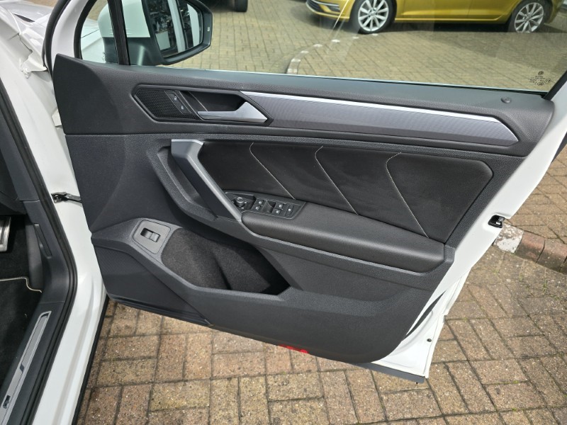 Used Volkswagen Tiguan 2018 for sale - 77220416: Photo 33