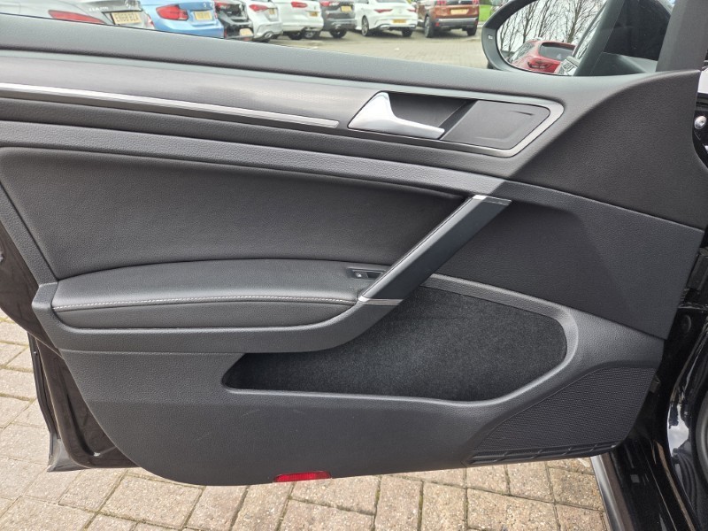 Used Volkswagen Golf 2017 for sale - 77973658: Photo 15