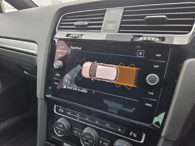 Used Volkswagen Golf 2017 for sale - 77973658: Photo 28