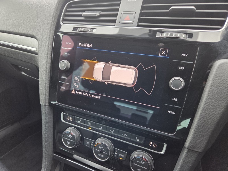 Used Volkswagen Golf 2017 for sale - 77973658: Photo 29