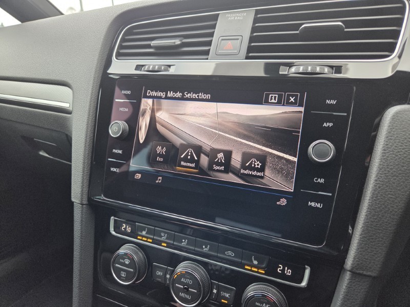 Used Volkswagen Golf 2017 for sale - 77973658: Photo 36