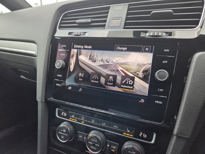 Used Volkswagen Golf 2017 for sale - 77973658: Photo 38