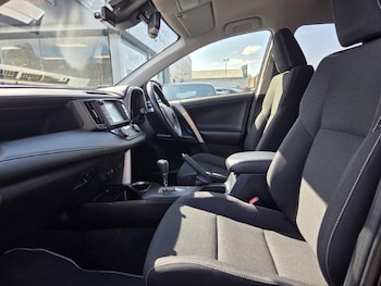 Used Toyota RAV4 2018 for sale - 78618023: Photo