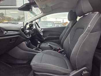 Used Ford Fiesta 2018 for sale - 78249980: Photo