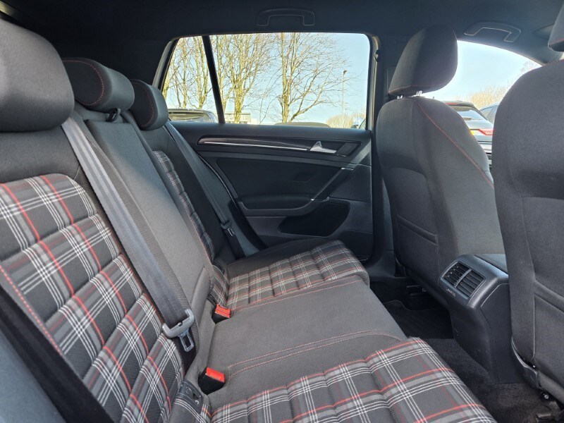 Used Volkswagen Golf 2016 for sale - 77915601: Photo 17
