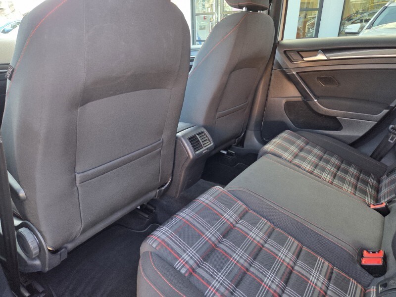 Used Volkswagen Golf 2016 for sale - 77915601: Photo 22