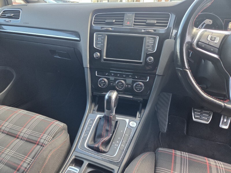 Used Volkswagen Golf 2016 for sale - 77915601: Photo 31