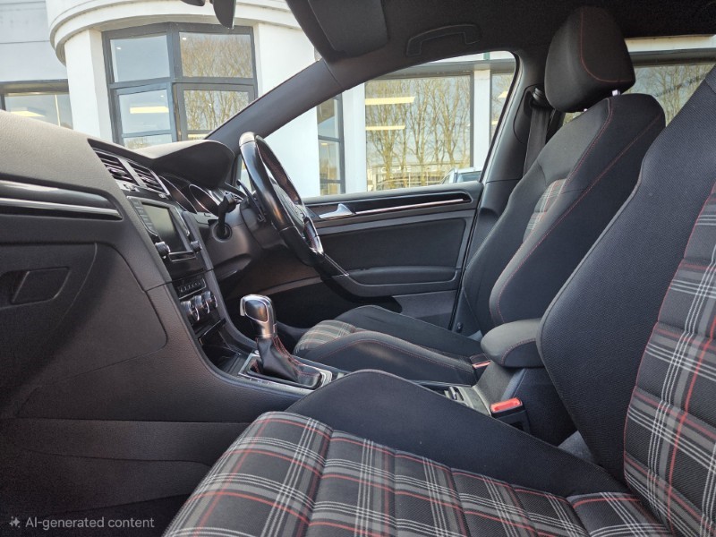 Used Volkswagen Golf 2016 for sale - 77915601: Photo 4