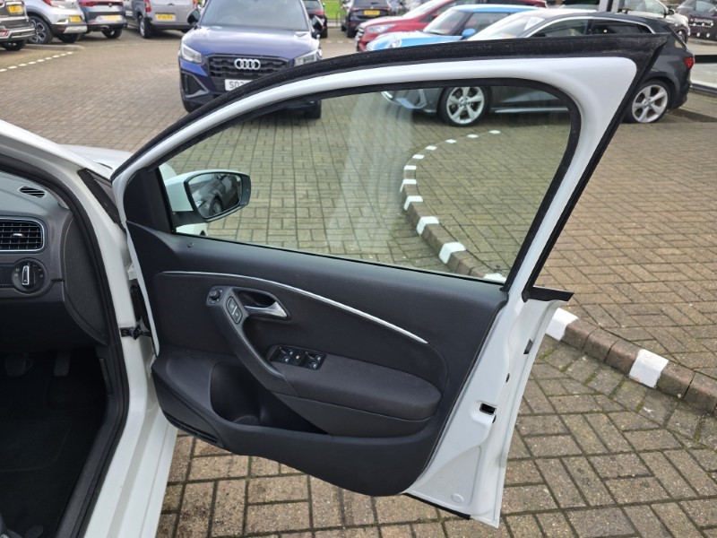 Used Volkswagen Polo 2017 for sale - 77300607: Photo 28