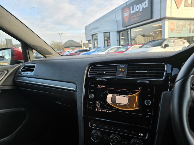 Used Volkswagen Golf 2017 for sale - 77077081: Photo 14