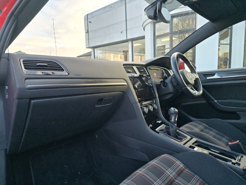 Used Volkswagen Golf 2017 for sale - 77077081: Photo 21