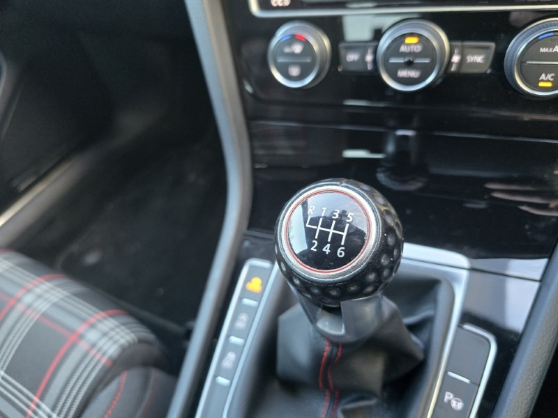 Used Volkswagen Golf 2017 for sale - 77077081: Photo 32