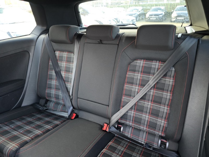 Used Volkswagen Golf 2017 for sale - 77077081: Photo 5