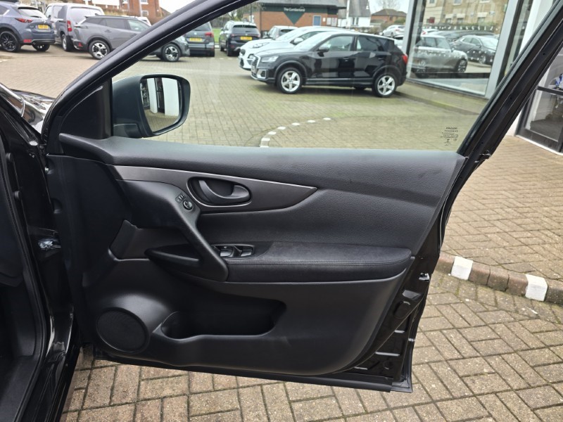 Used Nissan Qashqai 2016 for sale - 77649912: Photo 24