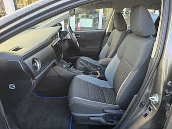 Used Toyota Auris 2017 for sale - 76981029: Photo