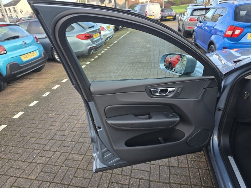 Used Volvo XC60 2018 for sale - 77233675: Photo 25