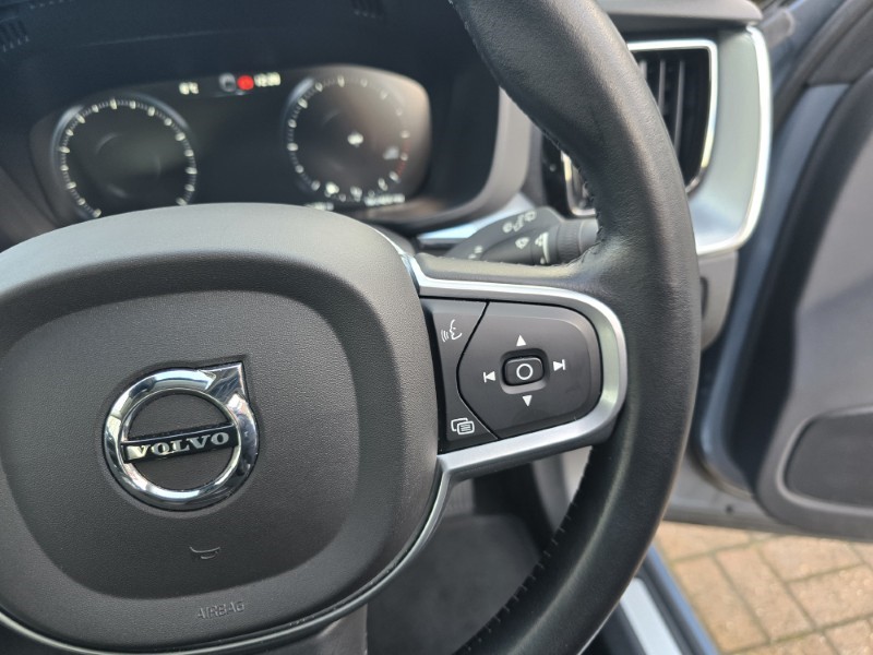 Used Volvo XC60 2018 for sale - 77233675: Photo 38