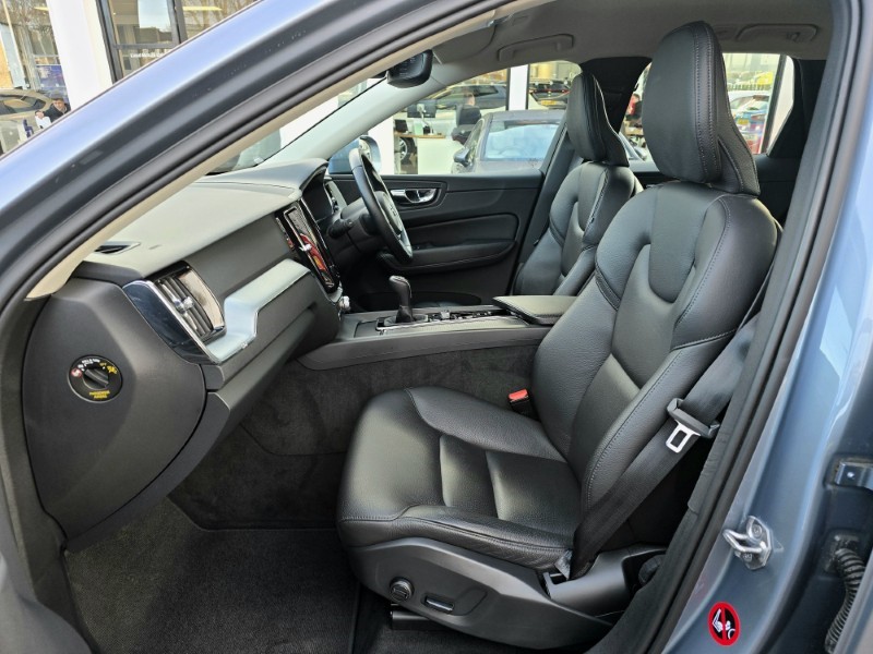 Used Volvo XC60 2018 for sale - 77233675: Photo 4