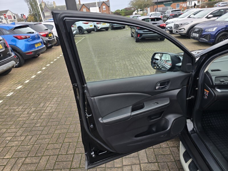 Used Honda CR-V 2016 for sale - 77001330: Photo 26