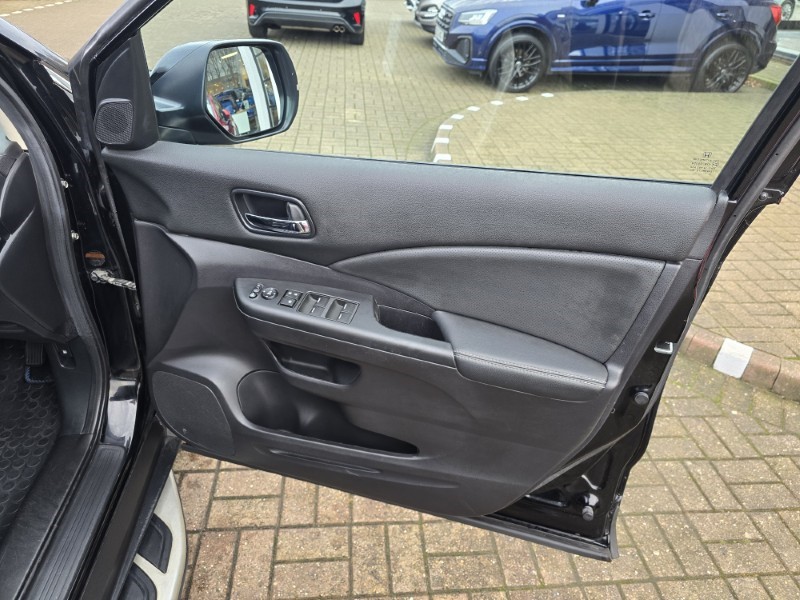 Used Honda CR-V 2016 for sale - 77001330: Photo 28